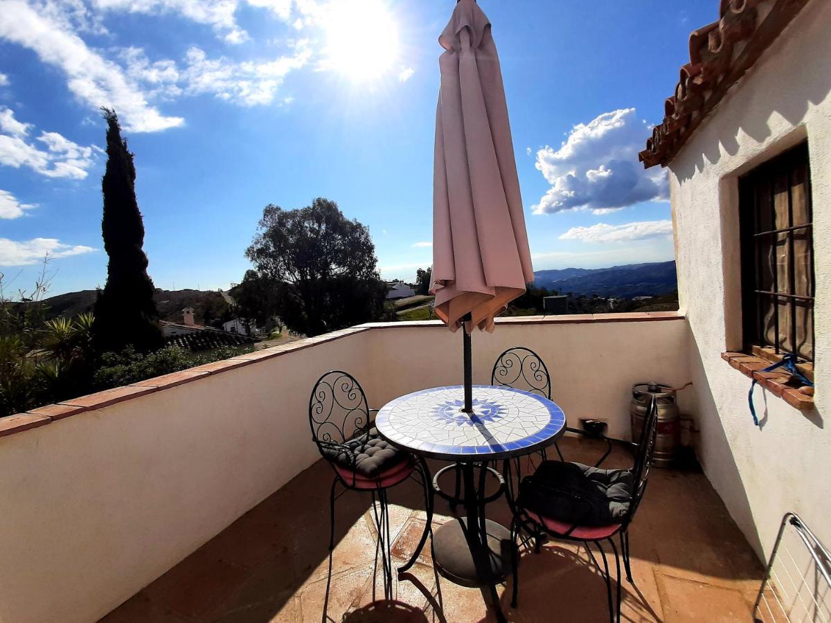 Attico Los Montes With Private Pool Viñuela Dış mekan fotoğraf
